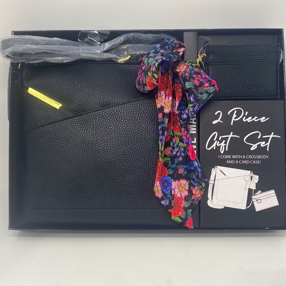 STEVE MADDEN 2 Piece Gift Set Scarf Crossbody Bag Card Case Women's Black NEW - Picture 1 of 10